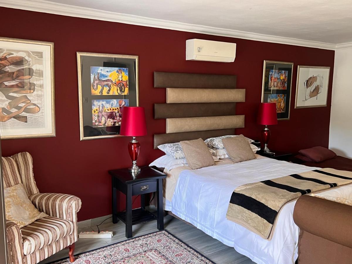 2 Op Terblanche Guesthouse Boksburg Eksteriør bilde