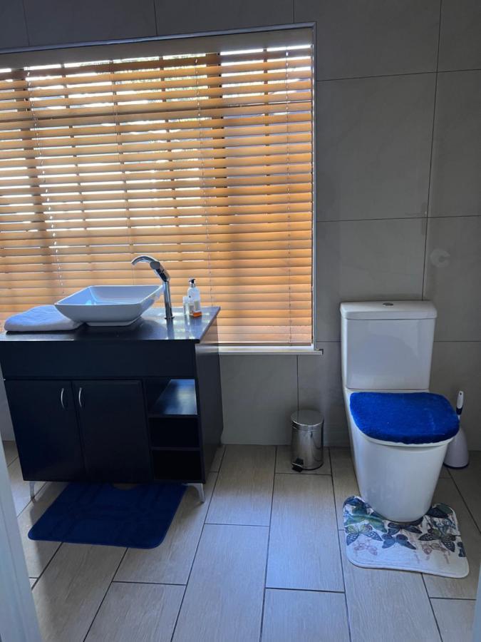 2 Op Terblanche Guesthouse Boksburg Eksteriør bilde